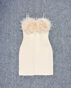 C3674 pronto per la spedizione <span class=keywords><strong>Beige</strong></span> da donna Mini abito lavorato a <span class=keywords><strong>maglia</strong></span> con cinturino <span class=keywords><strong>in</strong></span> piuma Mini abito Casual estivo - Product Image 4