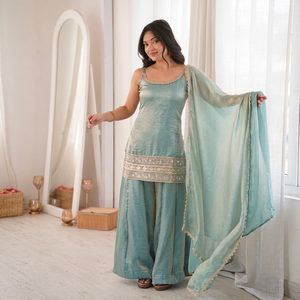 Ensemble indien pakistanais vert menthe brodé, tunique à bretelles spaghetti, pantalon palazzo, dupatta, tenue de fête - Product Image 1