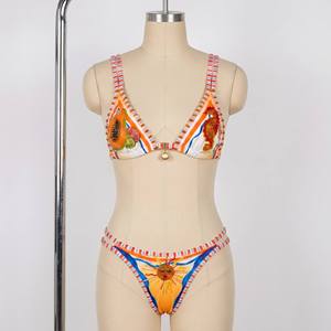 Bikini OEM personalizado <span class=keywords><strong>de</strong></span> alta calidad con estampado floral, doble tirante, cuentas bordadas a <span class=keywords><strong>mano</strong></span> y detalles <span class=keywords><strong>de</strong></span> sol en las tiras, ropa <span class=keywords><strong>de</strong></span> playa, tanga, traje <span class=keywords><strong>de</strong></span> baño. - Product Image 3