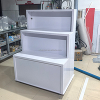 Carrito de Dulces Plegable con Diseño Desmontable Personalizado NIKA, Soporte Móvil de 3 Niveles para Exhibición de Pasteles para Bodas, Eventos y Fiestas