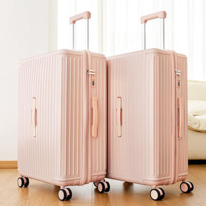 Maleta de Viaje Yongsheng de 28 Pulgadas Resistente a Impactos, con 4 Ruedas, Cierre de Cremallera, Diseño Duradero con Rayas, Otoño 2024 - Product Image 2