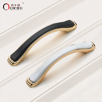 Oukali Vente chaude 96mm 128mm en alliage de Zinc moderne noir blanc or armoire matériel armoires de cuisine tiroir porte tirer poignée