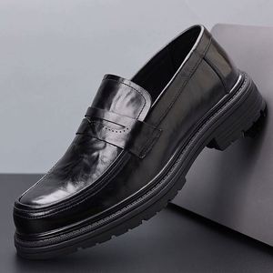 Chaussures en cuir pleine fleur pour hommes, nouvelle collection printemps, chaussures en cuir décontractées pour hommes, chaussures en cuir véritable haut de gamme à semelle épaisse - Product Image 4
