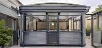 Poste de sécurité préfabriqué en structure acier, abri de gardien isolé et résistant aux intempéries pour entrée de communauté, parking et portail