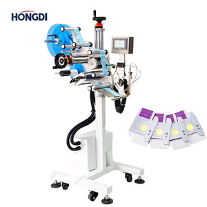 Aplicador de etiquetas planas verticales de control inteligente eficiente para cosméticos, bebidas, artículos de cuidado personal y artículos para el hogar - Product Image 1