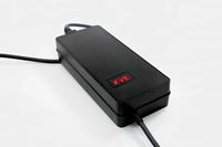 Chargeur de batterie XVE 72v 3a Adaptateur secteur AC DC Adaptateur d'alimentation pour chargeur de batterie au lithium avec certification CE CB FCC