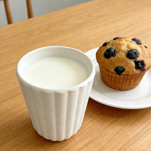 Gobelet en mélamine à nervures verticales de qualité alimentaire, blanc neige, 250 ml, pour café, thé et boissons froides - Product Image 2