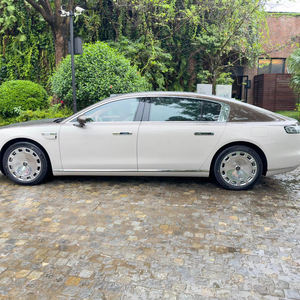 MAEXTRO S800 AWD Left Hand Drive EV Limousine con transmisión automática de alto grado China New Energy Car Export Electric Fuel - Product Image 3