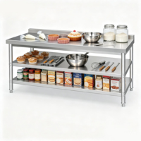 Table de travail de cuisine commerciale en acier inoxydable sur mesure, finition brossée mate, capacité de charge de 300 kg/m, fournitures de restauration