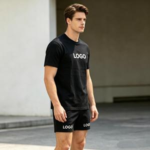 Conjuntos para hombre con logotipo personalizado, conjunto de camiseta negra informal vintage lavada y pantalones cortos rotos, conjunto informal de verano para hombre. - Product Image 3
