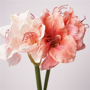 Haute qualité artificielle <span class=keywords><strong>Amaryllis</strong></span> ampoules <span class=keywords><strong>fleur</strong></span> blanc rose 3 têtes soie tissu <span class=keywords><strong>fleur</strong></span> artificielle pour la décoration de mariage à la maison - Product Image 1