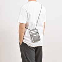 Porte-passeport multifonctionnel imperméable en nylon léger avec blocage RFID pour les voyages à l'étranger, lecteur de cartes antivol