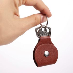 Porta púas de guitarra duradero con mosquetón, llavero funcional y de estilo sencillo para guardar púas de guitarra - Product Image 4