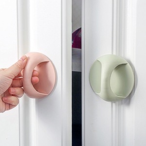Poignée universelle adhésive sans perçage pour armoire, réfrigérateur, porte coulissante, tiroir en plastique – Fabriquée en Chine - Product Image 3