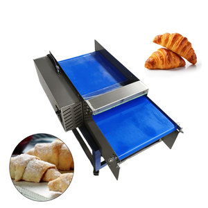 Machine à rouler la pâte à croissants <span class=keywords><strong>au</strong></span> <span class=keywords><strong>chocolat</strong></span> mini, machine à croissants semi-automatique, machine à faire des croissants - Product Image 1