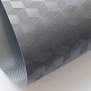 Tissu <span class=keywords><strong>de</strong></span> bâche ignifuge gaufré 3D occultant 850 GSM avec traitement acrylique des deux côtés et revêtement PVC <span class=keywords><strong>pour</strong></span> auvents et pergolas - Product Image 3