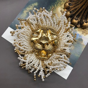 ZX Produit Tendance Design Tête de Lion Avancé Perle Broche Clip d'Oreille Anneau Bijoux Vêtements Polyvalent Unisexe Bijoux Fins Grand Unique - Product Image 2