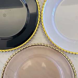 Assiettes de présentation en acrylique doré de 13 pouces pour mariages et événements - Product Image 5