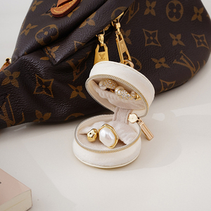 Mini boîte à bijoux sphérique en cuir PU avec porte-clés, organiseur de voyage portable à fermeture éclair pour bagues, boucles d'oreilles et petits accessoires - Product Image 2