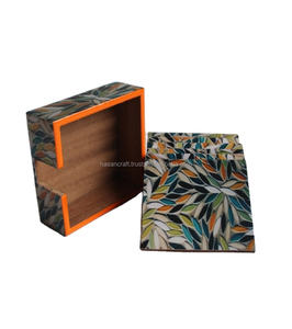 Sous-verre en bois élégant imprimé avec un design carré, écologique, style américain, logo personnalisable, support pour tasse pour boissons chaudes - Product Image 1