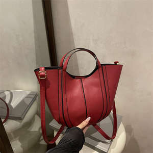 Nuevo bolso de moda, bolso de hombro informal de alta calidad, bolso elegante y moderno - Product Image 4