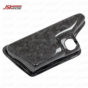 Cubierta de caja de expansión de refrigerante de fibra de carbono forjado en seco para Nissan R35 GTR 2008-2016 - Product Image 1