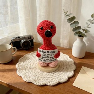 Muñeco de Flamenco de Ganchillo con Certificado CE y CPC, Hecho a Mano, Color Rojo, Tejido, Muñeco Amigurumi con Tarjeta de Mensaje Personalizada - Product Image 5