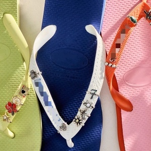 Nuevo Adorno Metálico Vintage <span class=keywords><strong>para</strong></span> Zuecos y Chanclas, con Diseño de Corazón y Flor, de Latón, Elegante y de Moda, <span class=keywords><strong>para</strong></span> Comercio Transfronterizo - Product Image 3