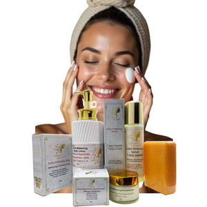 Set de Belleza Vegano de Lujo con Vitamina C, Ácido Hialurónico, AHA, Hamamelis y Aceite de Jojoba, para Blanquear, Iluminar y Combatir <span class=keywords><strong>el</strong></span> Envejecimiento - Product Image 3