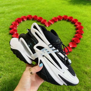 Zapatillas casuales de gama alta de caña baja con diseño de nave espacial para hombre y mujer, combinación de colores unicornio, suela elevadora con forma de bala. - Product Image 2