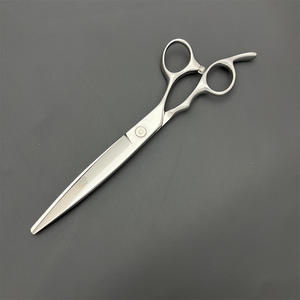 Ciseaux de coiffure professionnels CNC de 7 pouces en acier inoxydable VG10 pour droitiers, lame standard de 62 mm de longueur pour usage esthétique - Product Image 3