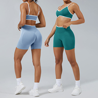 Ensemble de sport YIYI pour femmes : soutien-gorge sans couture ajustable et short taille haute froncé pour le yoga et la gym