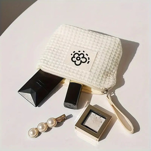 Elegante Borsa Cosmetica in Tessuto Waffle Realizzata in Puro Cotone Ecologico e Mini Borsa Portatile per Oggetti Vari, Regalo per Donne - Product Image 2