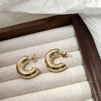 Vente en gros INS Boucles d'oreilles créoles métalliques grandes, creuses, demi-cercle, pour femmes, bijoux volumineux