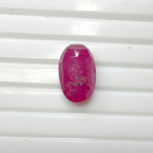 Pierre précieuse naturelle de rubis ovale de 5,35 carats, de couleur rose-rouge intense, pour bague de luxe, pendentif et bijoux fins sur mesure - Product Image 1