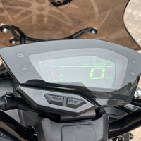 Vitesse maximale 95 km/h 150CC grande puissance scooter à essence 1 cylindre 4 temps moteur de refroidissement par air avec frein à disque/tambour