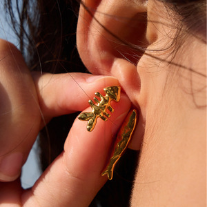 Pendientes de Espina de Pescado, Chapados en Oro de 18K, Acero de Titanio, Forma de Animal, Joyería de Moda para Mujeres y Niñas - Product Image 3