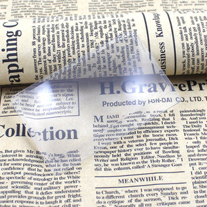 PVC Business Card Magnifier 85x55MM 3x Fresnel Lens Portable Reading Bookmark for Books Newspapers - Product Image 1