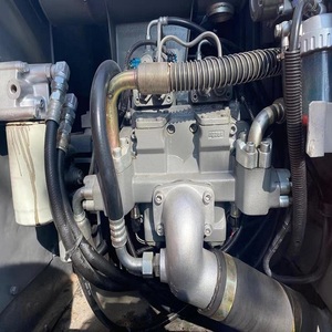 Excavatrice sur chenilles d'occasion certifiée CE, 20 tonnes, marque japonaise Komatsu ZX200, moteur hydraulique, 2018-2022, capacité de la benne de 1 m³. - Product Image 6
