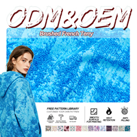 Tissu en polyester imprimé personnalisé au toucher doux, structure en molleton tricoté pour la production de vêtements, robes et articles de mode