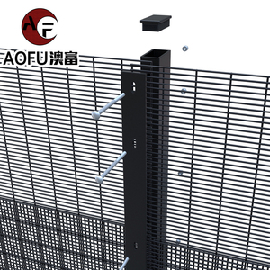 Valla antiescalada 358 y puerta de jardín engrosada a prueba de podredumbre, valla duradera para agricultura al aire libre, paneles de valla de malla de alta seguridad con poste - Product Image 1