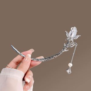 Bâtonnet à cheveux design Meniscus, Épingle à cheveux à pompon tulipe, Pique à chignon en forme de lune, Pique à chignon renard, Piques à chignon pour filles, Bijoux de cheveux vintage Hanfu - Product Image 5