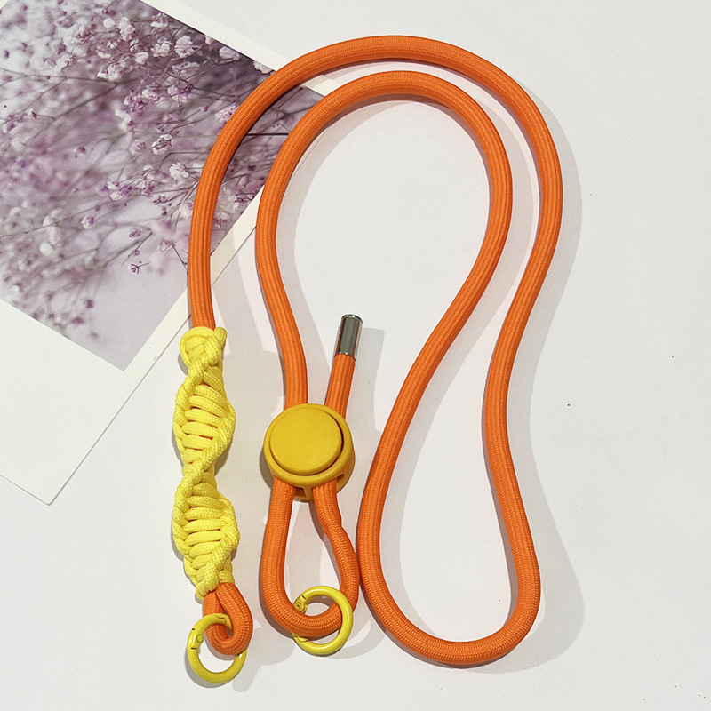 Cuerda naranja con nudo amarillo.
