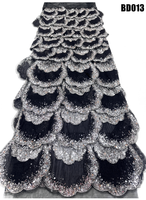 Dernière Nouveauté : Dentelle Chantilly Multicouche Faite Main en Argent Perlé, Bordure Festonnée, avec Paillettes – Dentelle Française de Haute Qualité pour Mariage ou Soirée