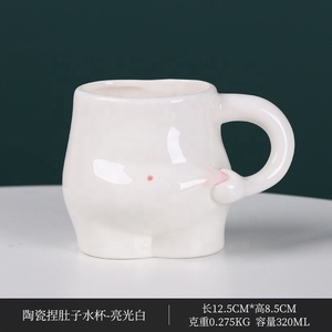 Mug en céramique de porcelaine à poignée ergonomique, design moderne et créatif, écologique, capacité 301-400 ml, pour la maison et les cafés - Product Image 4