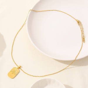 Collar de Moda para Mujer, Acero Inoxidable, Chapado en Oro de 18K, con Diseño de <span class=keywords><strong>Luna</strong></span> y Estrella - Product Image 5