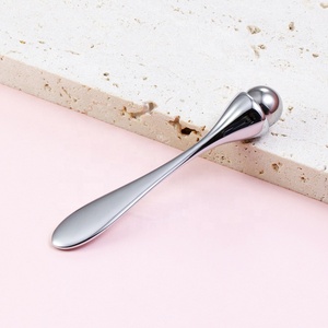 Chống nhăn trang điểm massage mắt con lăn dính kem mắt Applicator Massager muỗng với kim loại bóng từ - Product Image 3