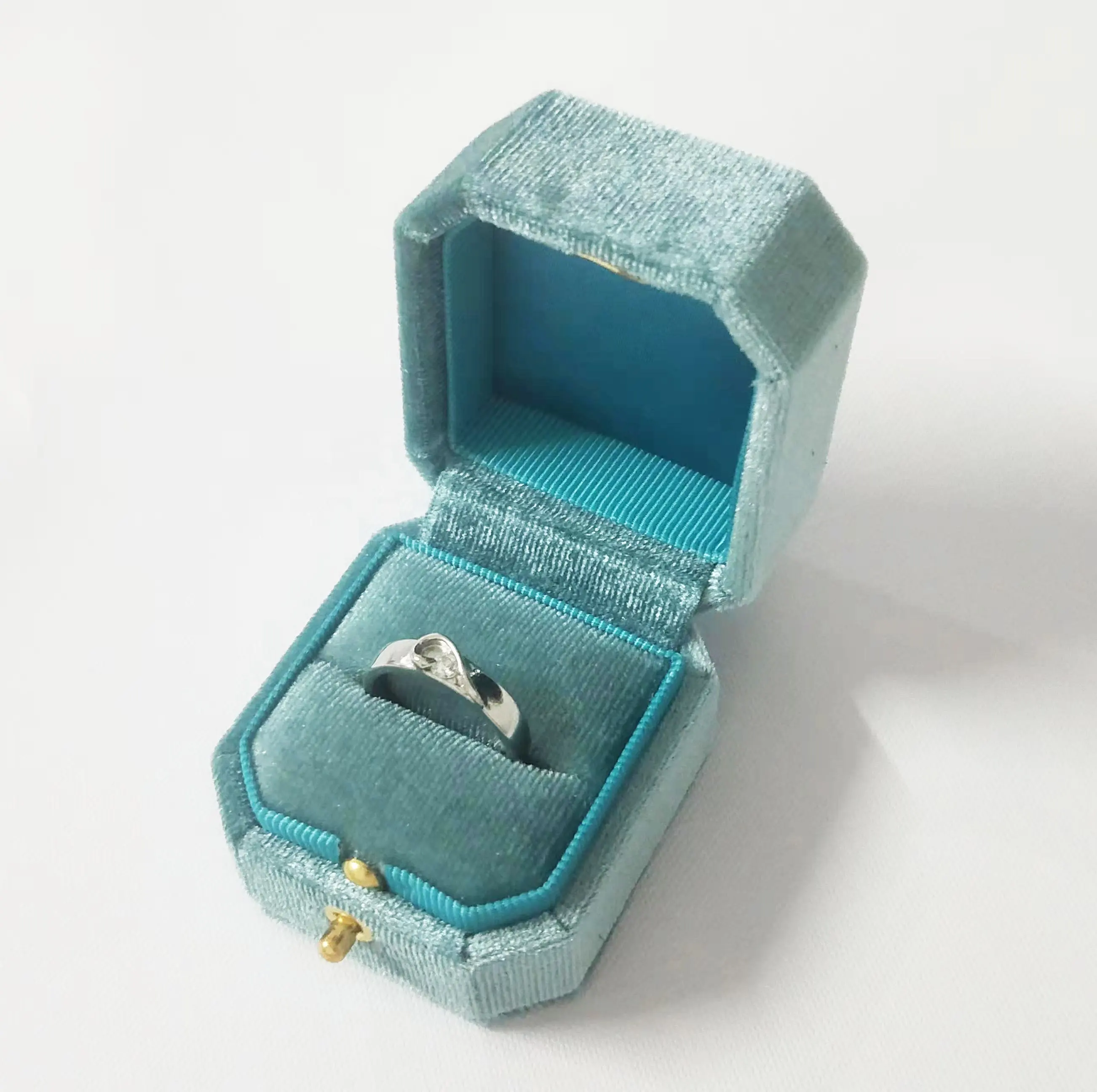 Custom wedding engagement velvet suede jewelry display gift ring box Factory Price