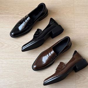 Prix d'usine super attractif : Embrassez la tendance des chaussures et rehaussez votre style avec des options modernes et chics. - Product Image 4