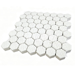 Carrelage en <span class=keywords><strong>céramique</strong></span> hexagonal en alumine à 92 % d'Al2O3 avec une dureté élevée - Product Image 1